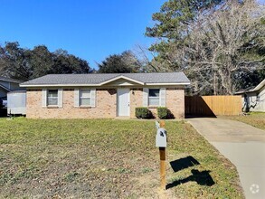 Building Photo - 3-Bedroom Home in Ocean Springs – Prime Lo...