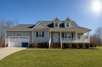 Building Photo - Three bedroom, 2 bath house in Haw River