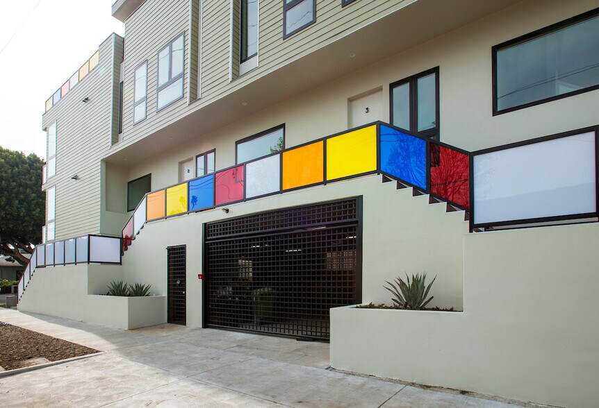 Building Photo - 2496 S Centinela Ave