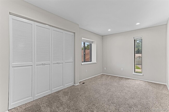 Building Photo - 5317 Fairway Ln