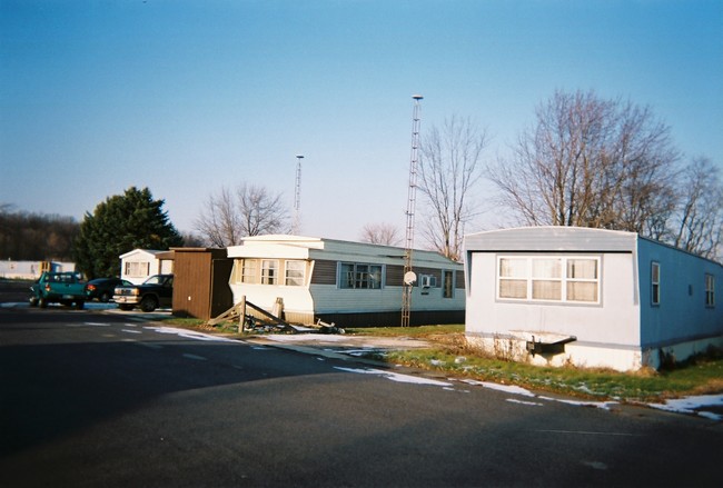 Building Photo - Brookpark Estates Mobile Home Park
