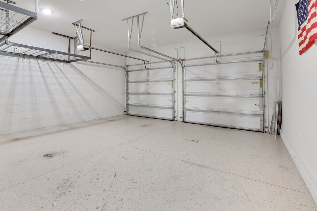 Building Photo - 8318 Vivaro Isle Way