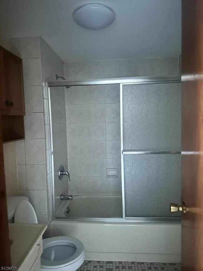 Building Photo - 1075 E Jersey St