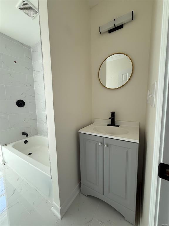 Building Photo - 15 Bradley Dr