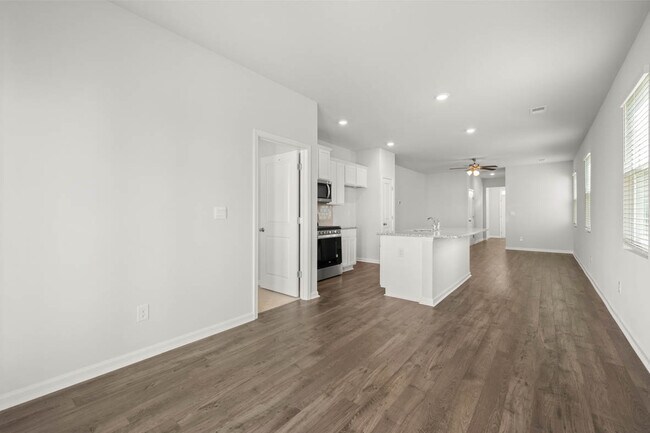 Building Photo - 6036 Beadlow St