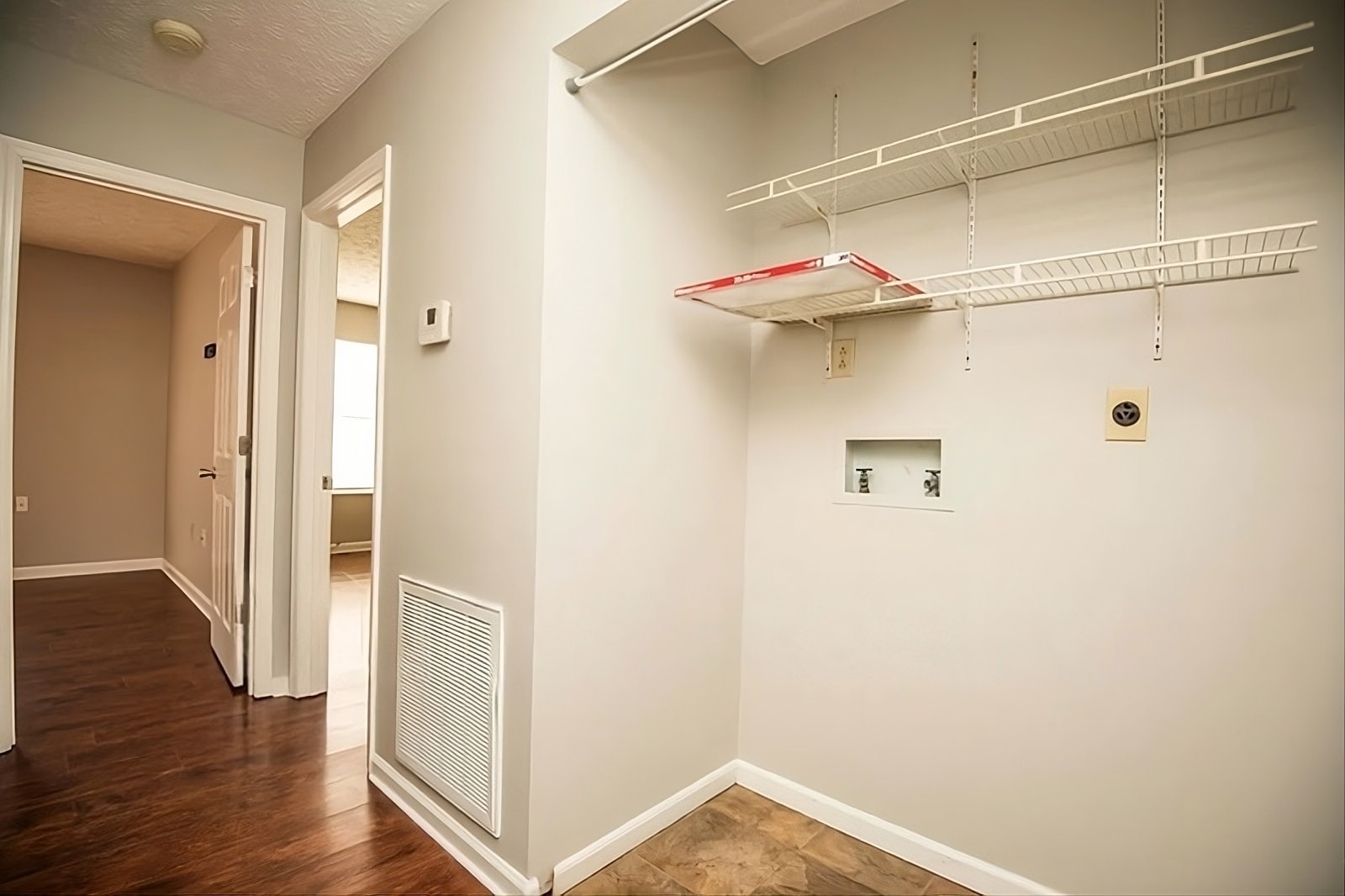 Building Photo - 2909 Selma Ave