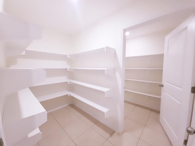 Building Photo - 2206 Durazno Ct