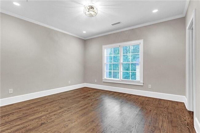 Building Photo - 3081 Rhodenhaven Dr NW