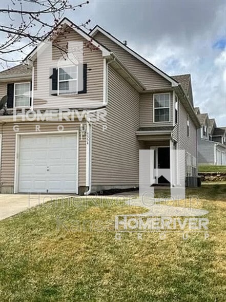 Primary Photo - 4554 NE 83rd St