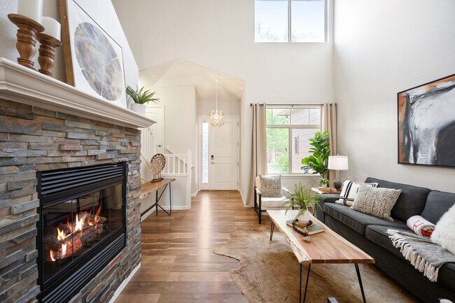 Building Photo - Spacious 3BR + Loft in the Palomino Park C...