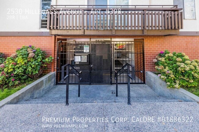 Building Photo - 2530 Hillegass Ave