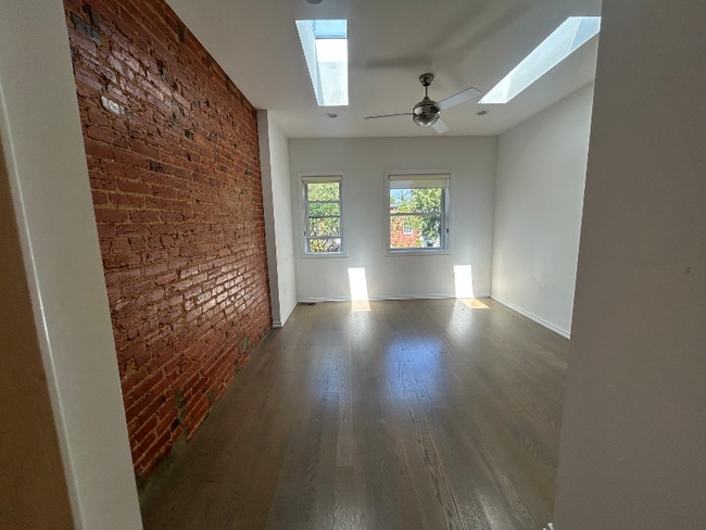 Building Photo - 758 Morton St NW