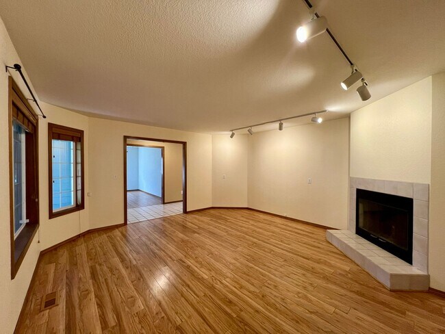 Building Photo - PENDING APPLICATION; Private 5 Acres