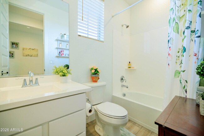 Building Photo - 21513 E Sparrow Dr