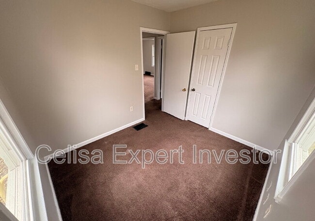 Building Photo - 4819 S Anthony Blvd