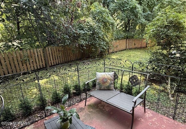 Building Photo - 96 East Ave