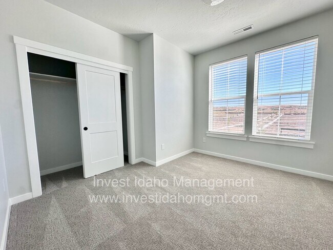 Building Photo - Prioritize comfortable living in this CBH home built in 2024!