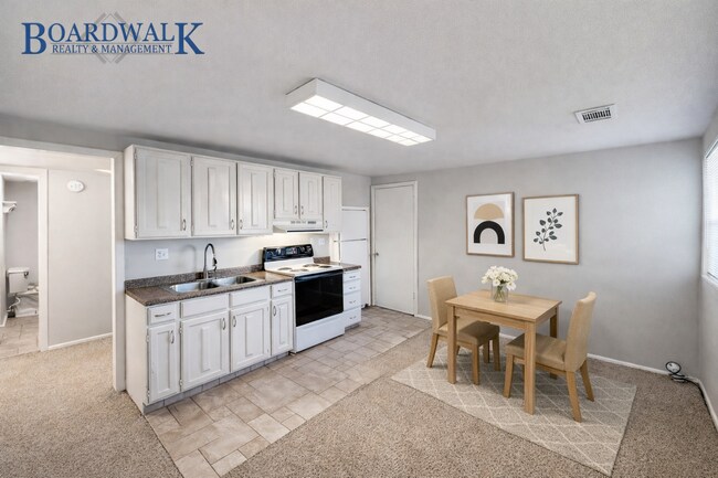 Building Photo - 1955-1957 S Foothill Dr