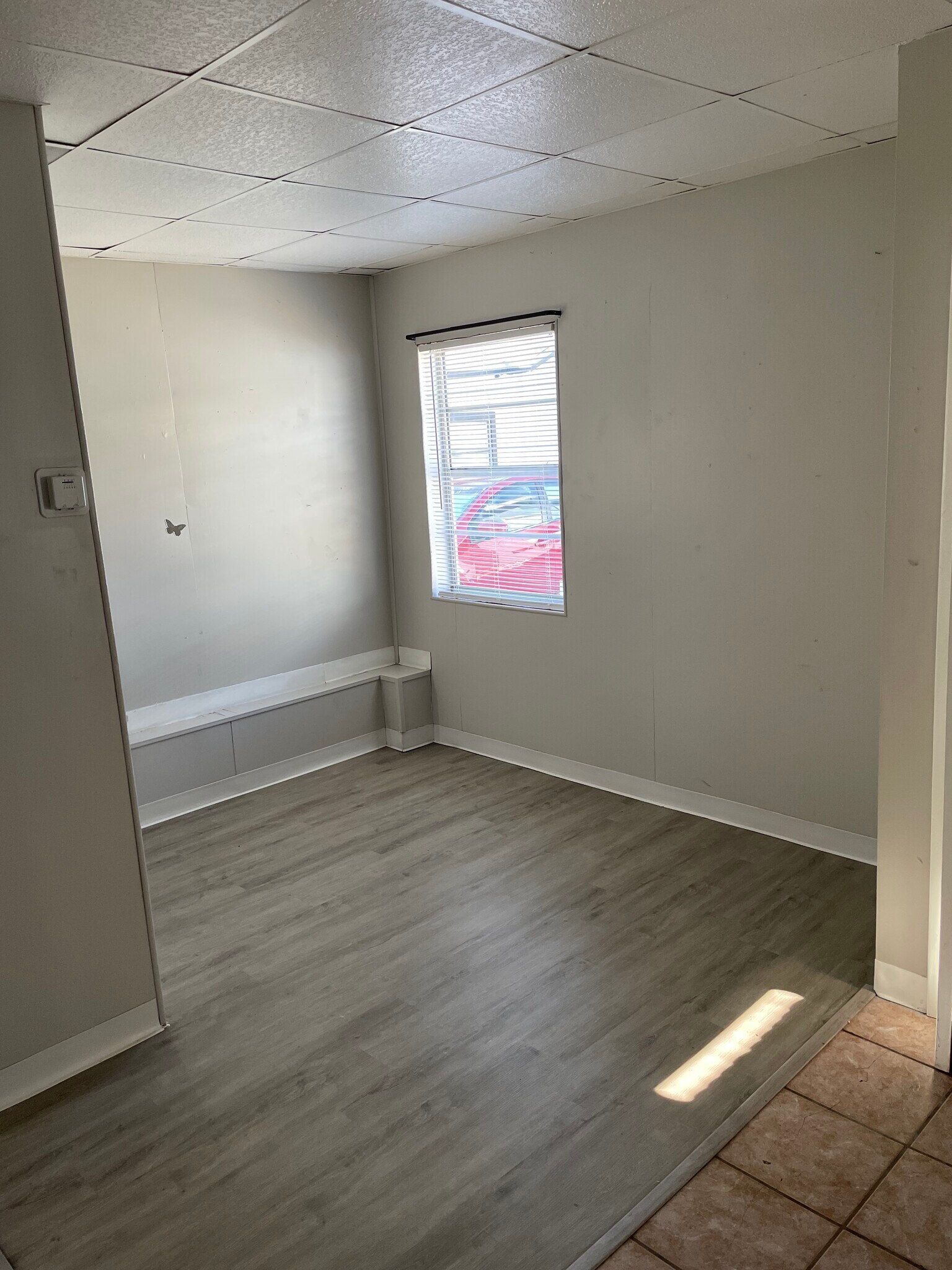 Breakfast nook - 26 W Polk Ave