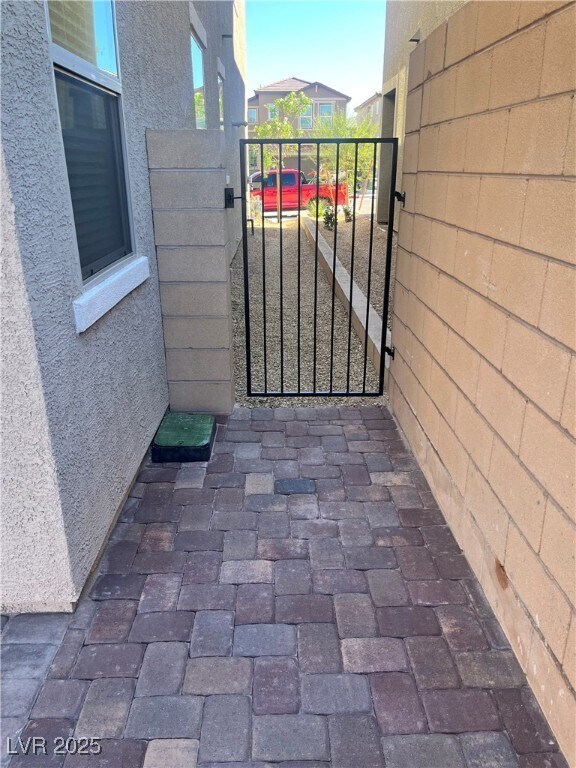 Building Photo - 10106 W Meranto Ave