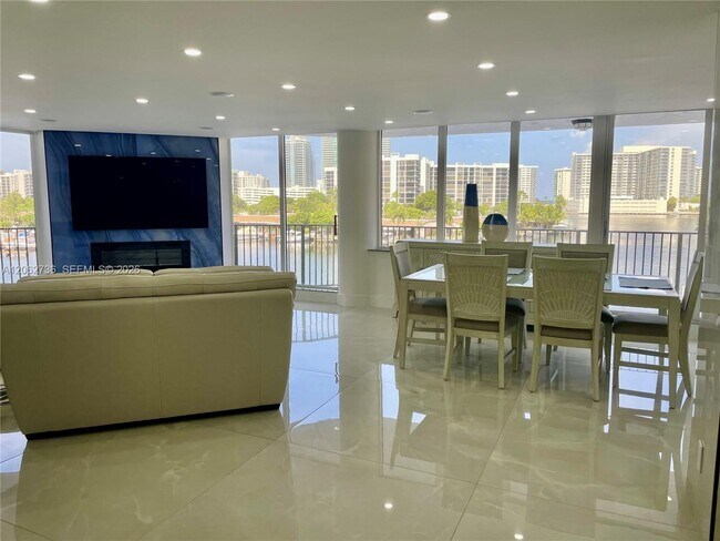Building Photo - 300 Three Islands Boulevard