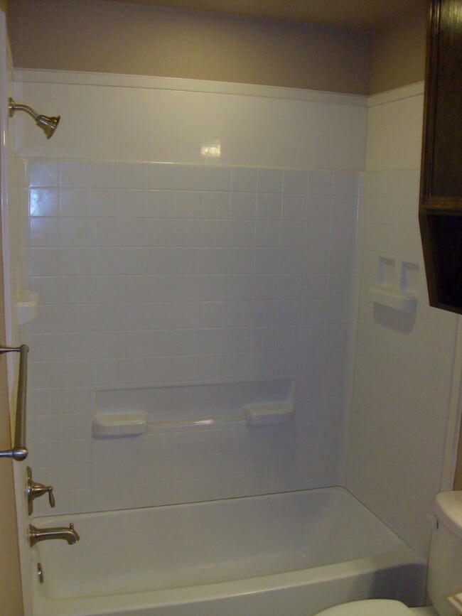 Building Photo - Gorgeous 2 bed/2 bath near Bunny Trail in ...