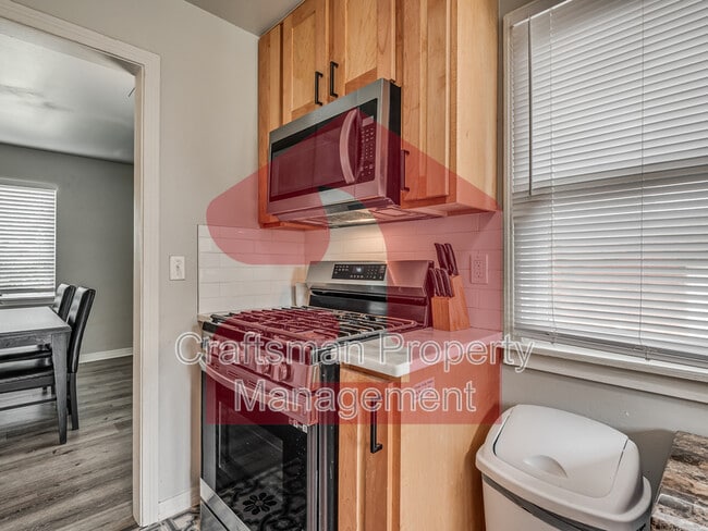 Building Photo - 2926 NW 72nd St