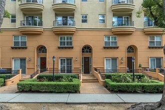 Building Photo - 280 N Madison Ave