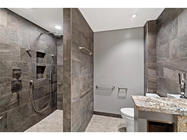 Building Photo - 11125 Baltimore St NE