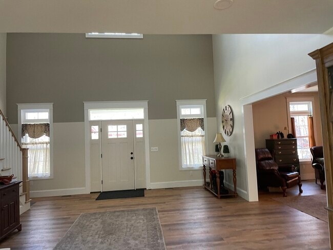 Building Photo - 1 Lamoureux Ln