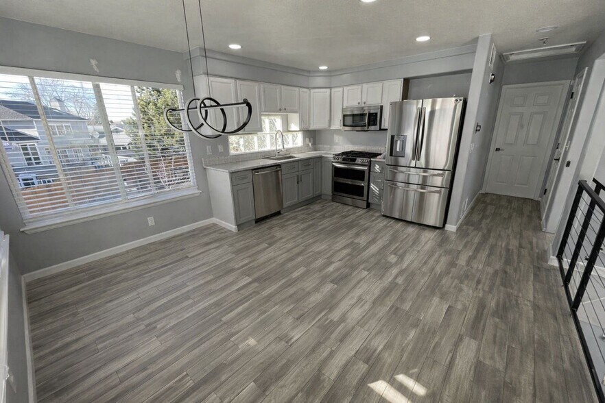 Building Photo - 4521 Gibraltar St