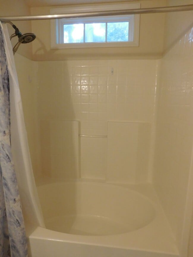 Building Photo - 225 Tobiano Dr