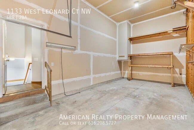 Building Photo - 1133 W Leonard Ct