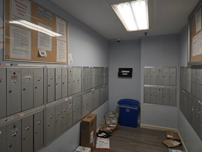 Building Photo - 230 Willard St