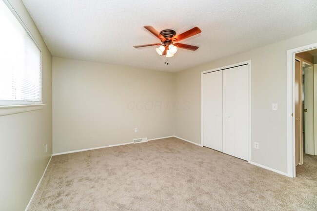 Building Photo - 3044 Bennington Ave