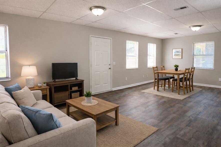 Huge Living Area with Flexible Space - Colonial Park Apartments