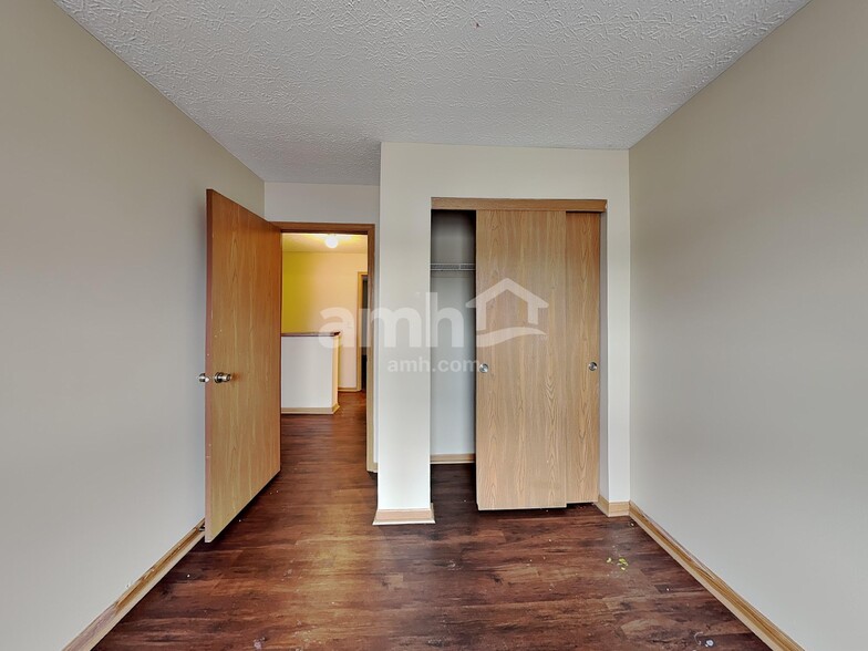 Building Photo - 4633 Stratford Ln