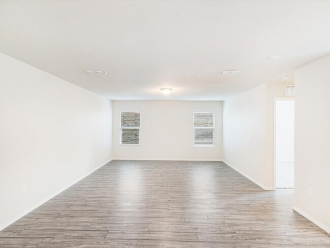 Building Photo - 405 Glendale Dr