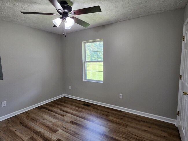 Building Photo - 5444 Rockfish Rd