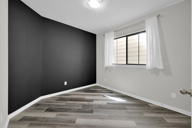 Building Photo - 3607 Cedar Flats Ln