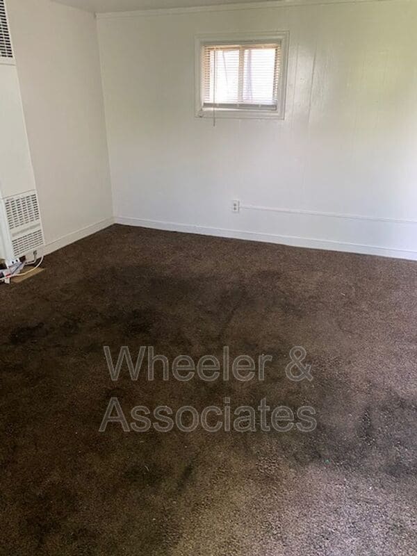 Primary Photo - 493 N Harrisville Rd