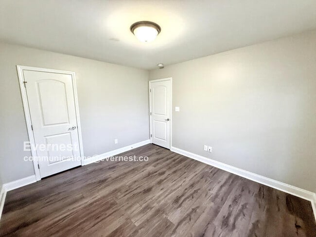 Building Photo - 24752 Rolling Vista Dr