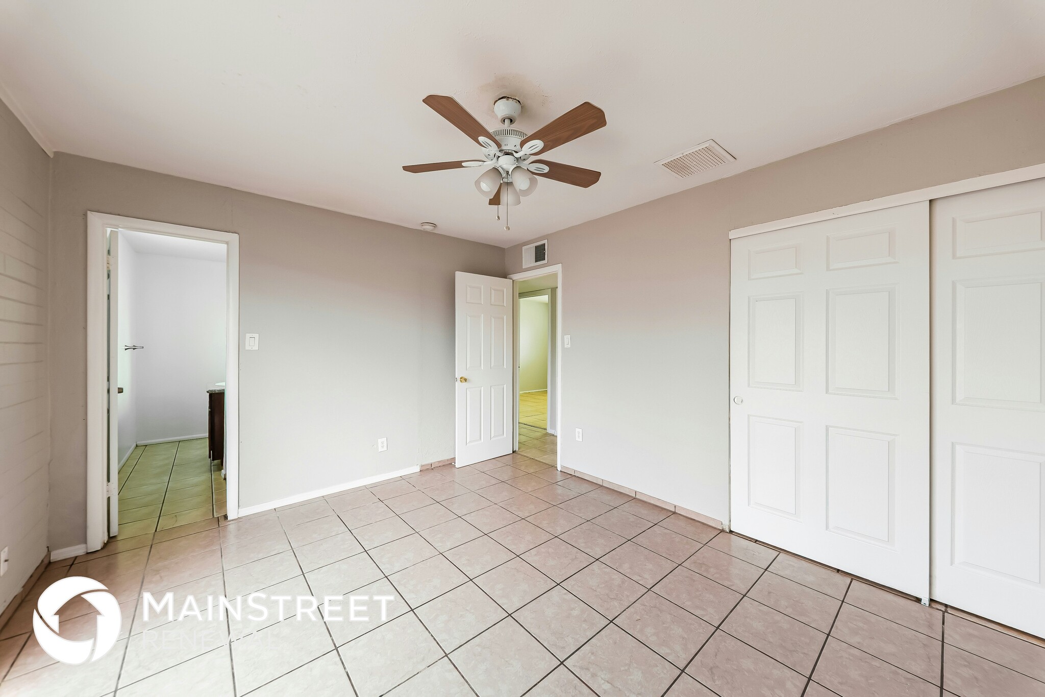 Building Photo - 3640 N 49th Dr
