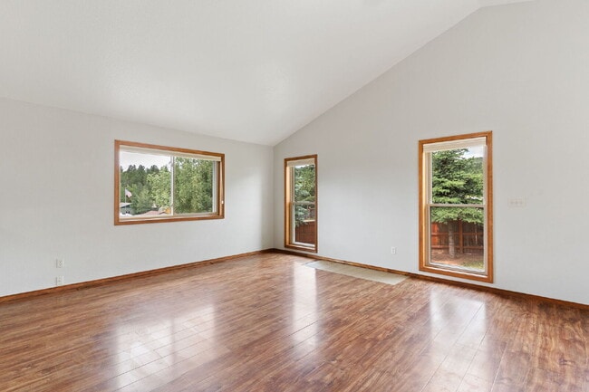 Building Photo - Rare Woodland Park Rental with RV Parking,...