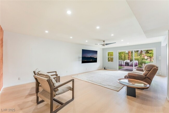 Building Photo - 3024 Bel Air Dr