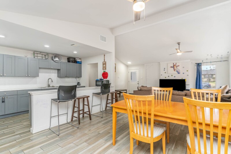 Building Photo - 3057 Dothan Ln