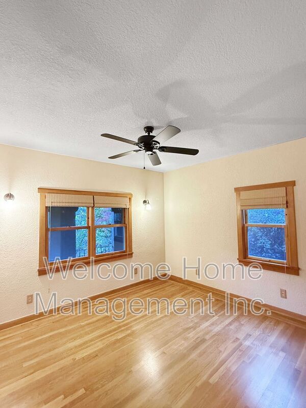 Building Photo - 127 Escobar St