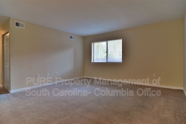 Building Photo - 515 Menlo Dr