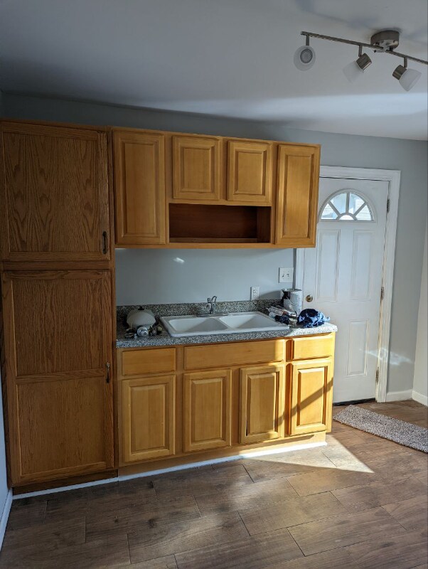 Building Photo - 1172 Wyoming Ave