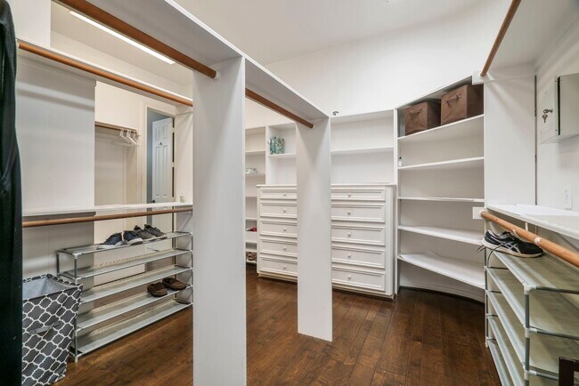 Building Photo - 13702 Sandpebble Chase